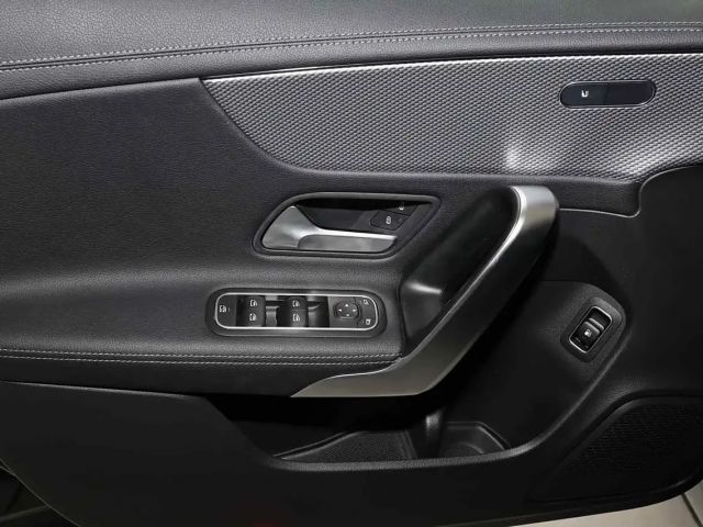 Mercedes-Benz CLA 250 CLA 250 e Coupé