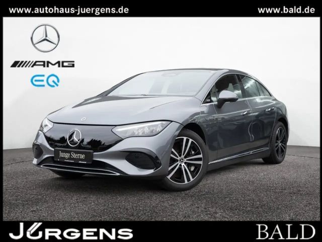 Mercedes-Benz EQE 300 Sedan