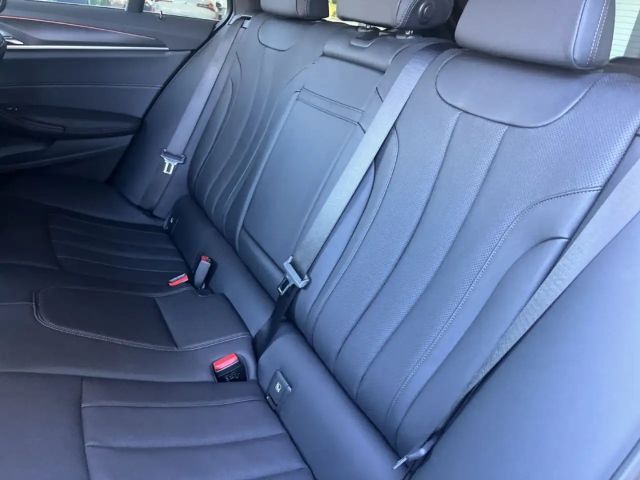 BMW 530 530i M-Sport Touring