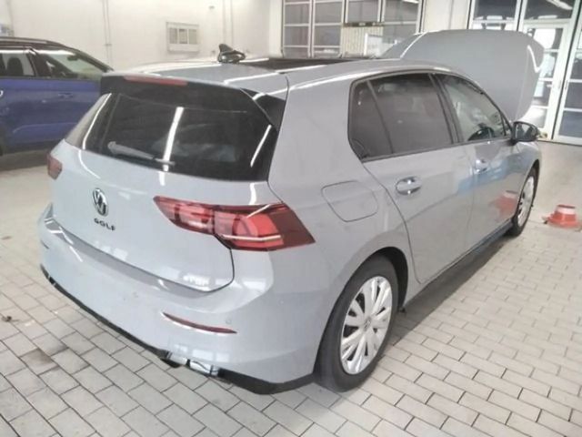 Volkswagen Golf 1.5 eTSI DSG R-Line