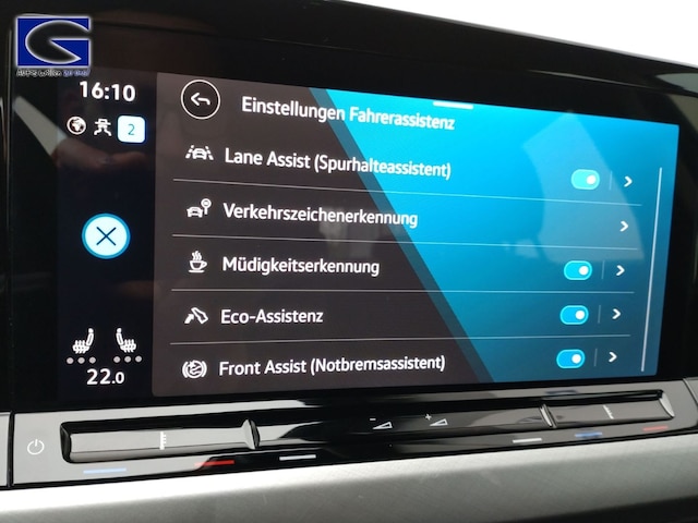 Volkswagen Golf Life