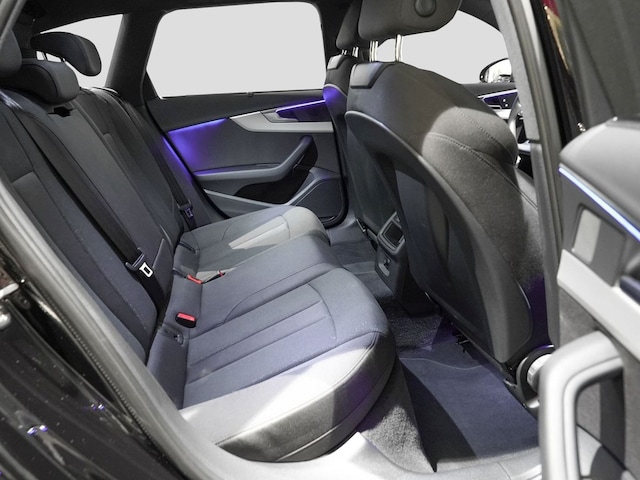 Audi A4 35 TFSI Avant S-Tronic