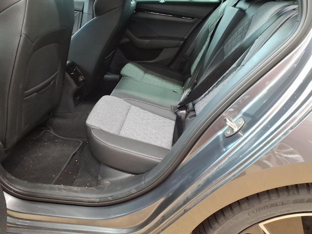 Skoda Octavia 2.0 TDI Combi Sportline