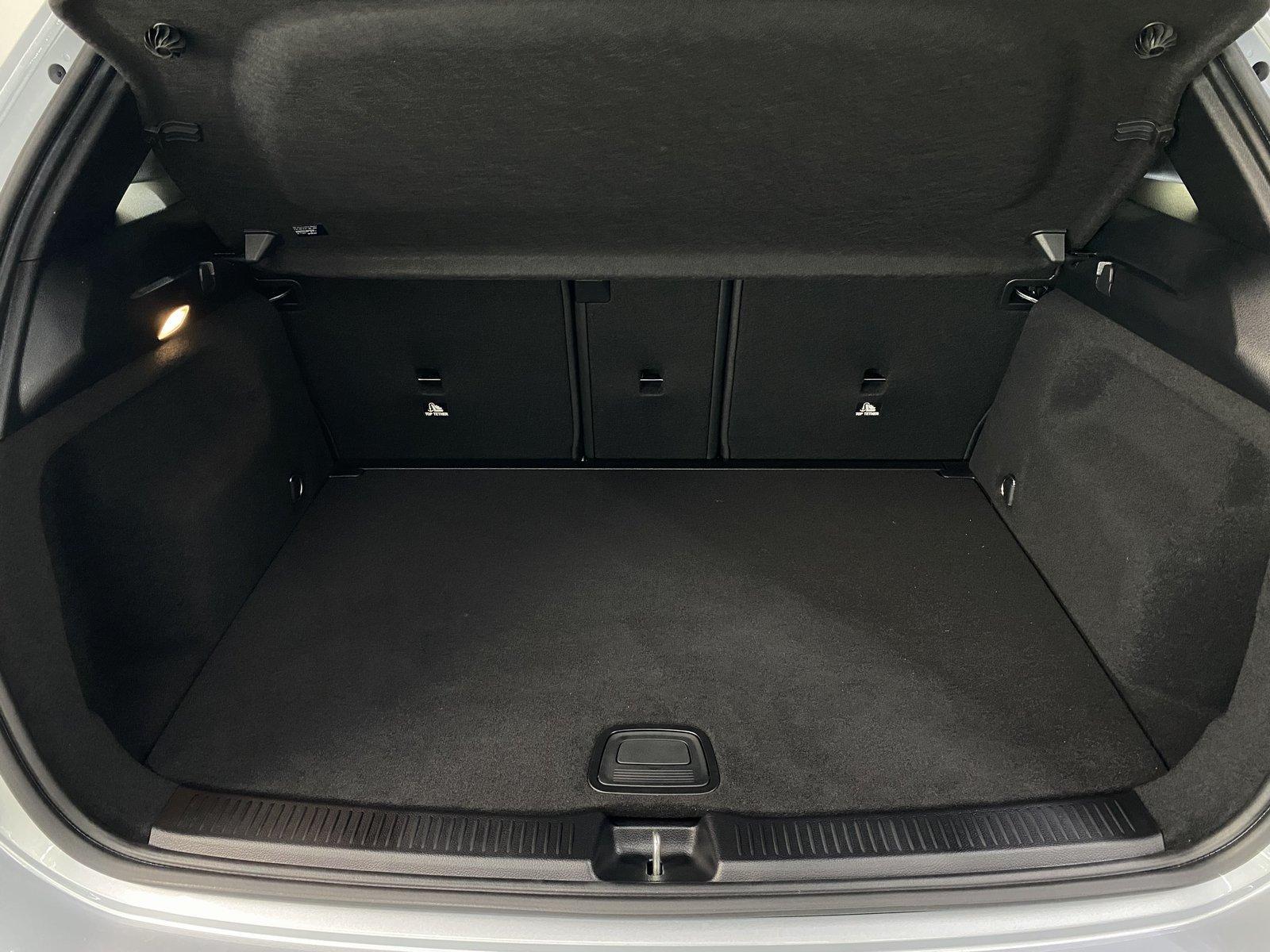 Mercedes-Benz B 200 Progressive Sedan