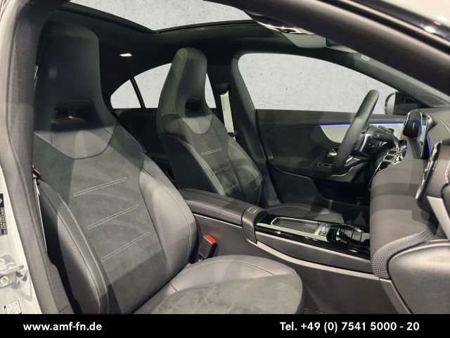 Mercedes-Benz CLA 200 AMG Line Sedan