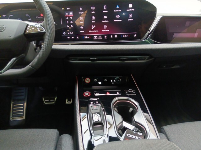 Audi A6 Avant Quattro S-Tronic