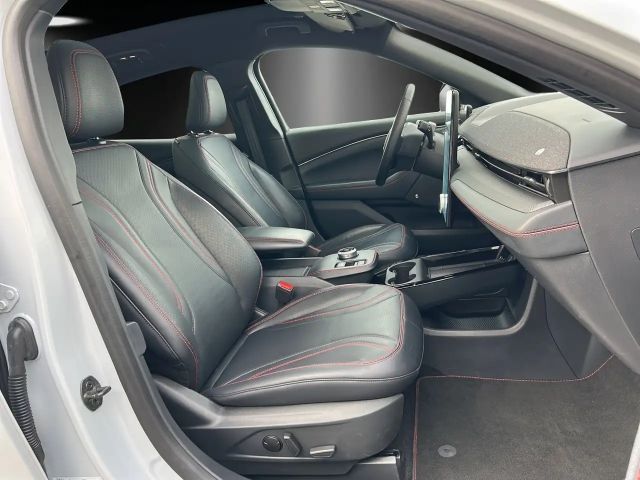 Ford Mustang Mach-E AWD