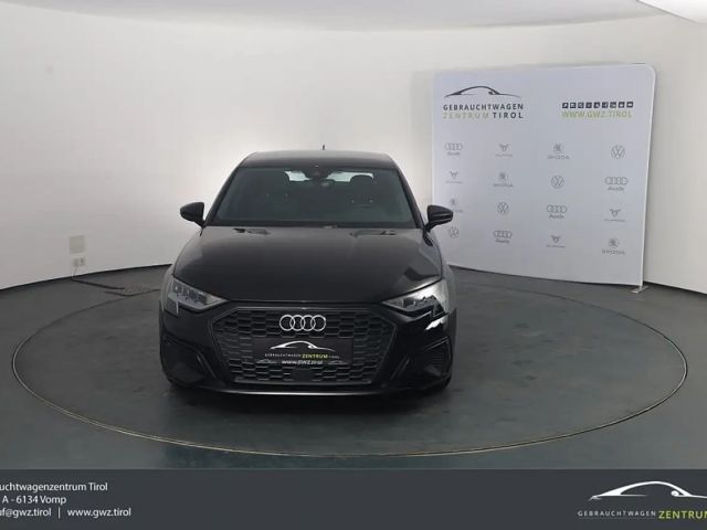 Audi A3 40 TFSI Hybride S-Tronic Sedan