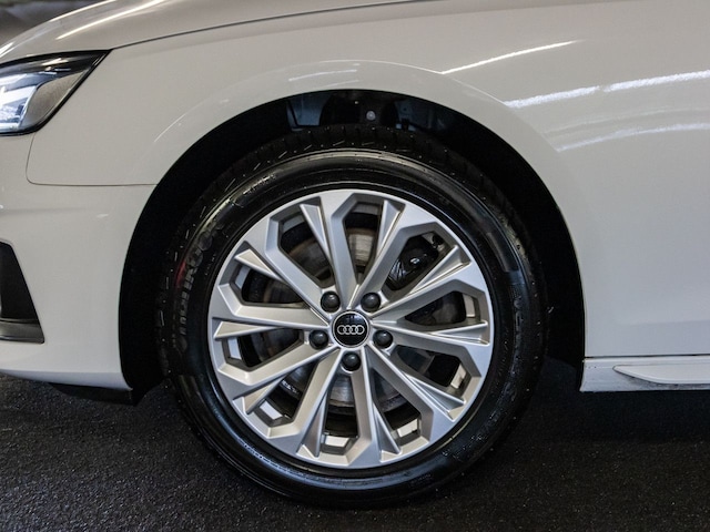 Audi A4 30 TDI Avant S-Tronic