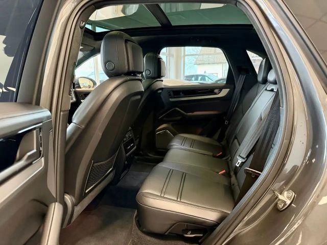 Porsche Cayenne E-Hybrid Turbo