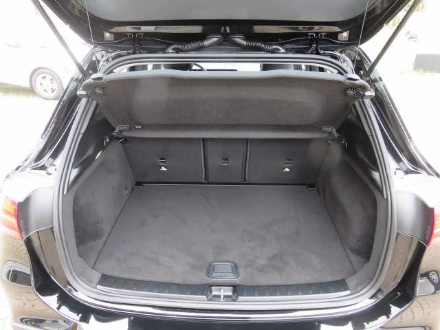 Mercedes-Benz GLA 180 Autom. m. NAVI+RFK+SHZ+TEMP+ALU+PDC+MBUX
