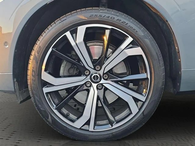 Volvo XC60 AWD Dark Plus