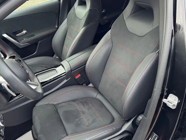 Mercedes-Benz A 200 A 200 d AMG Line