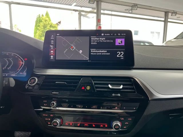 BMW 520 520d Business Line Touring xDrive