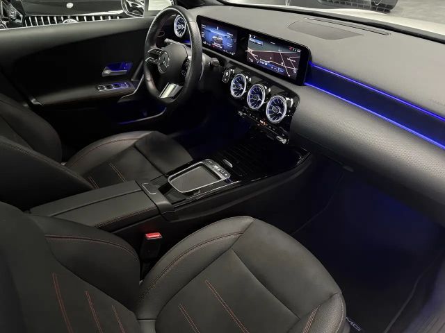 Mercedes-Benz A 200 AMG Line