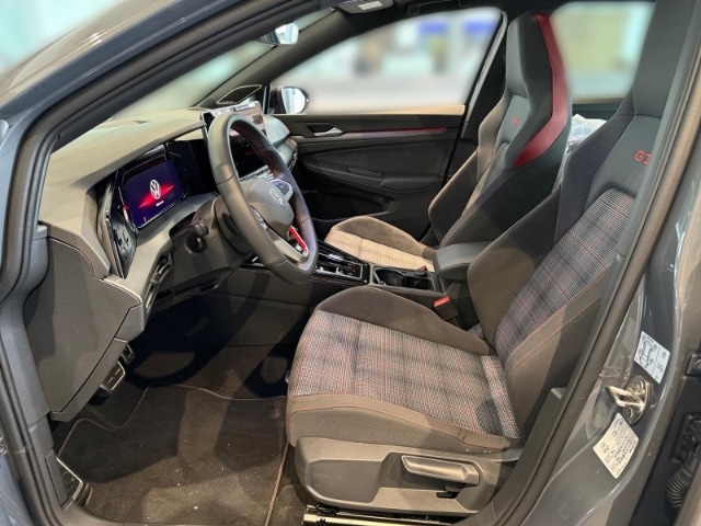 Volkswagen Golf 2.0 TSI Golf VIII