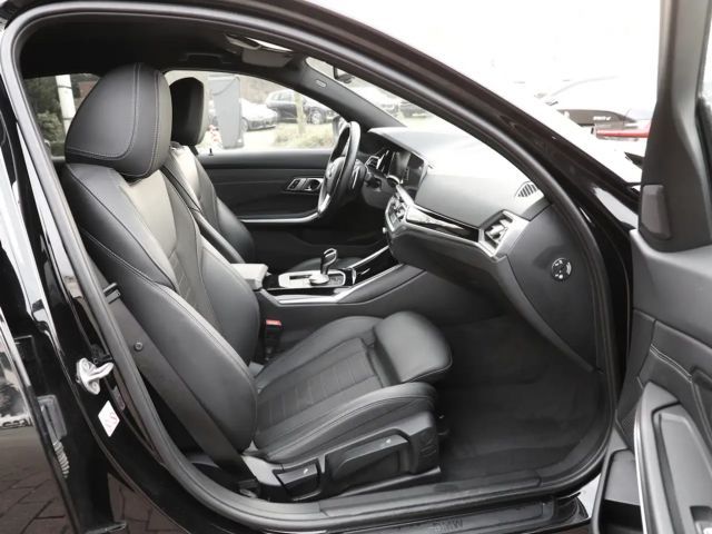 BMW 330 330i Advantage pakket Sedan xDrive