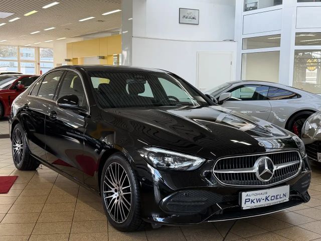 Mercedes-Benz C 200 C 200 d Sedan