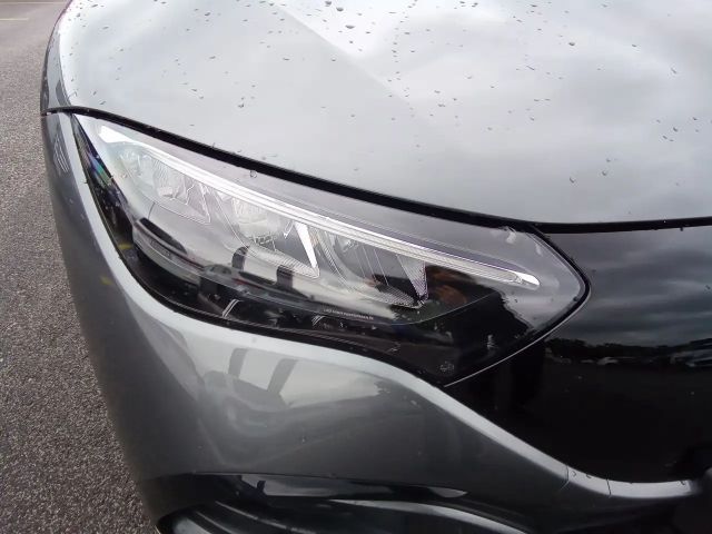 Mercedes-Benz EQE 300 AMG Line Sedan