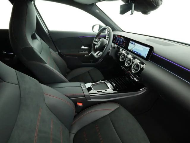 Mercedes-Benz A 200 AMG Line