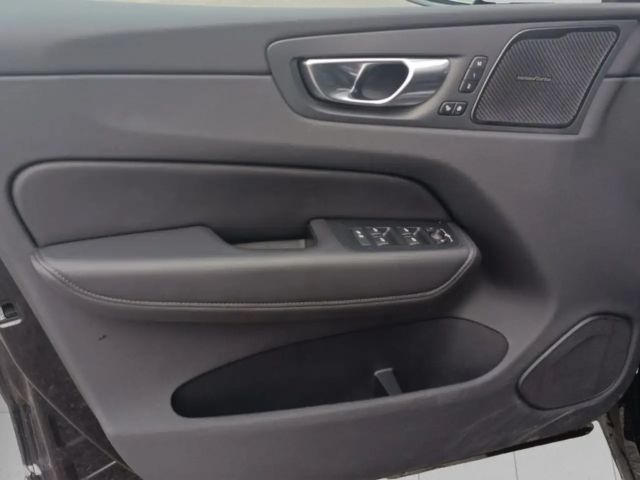 Volvo XC60 AWD Dark Plus T6