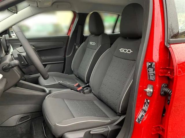 Fiat 600e 1.2 DCT Hybrid PDC Kamera Klimaautomatik CarPlay