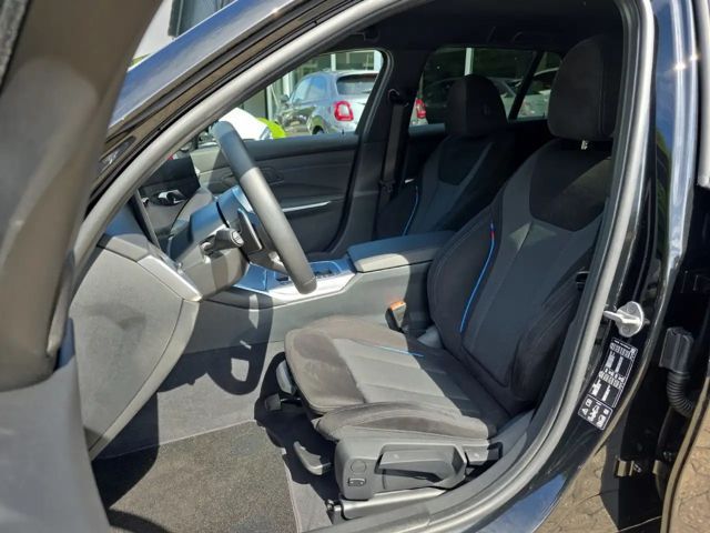 BMW 330 330i M-Sport Touring xDrive