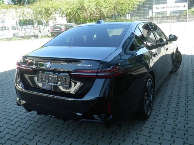 BMW i5 Sedan eDrive40