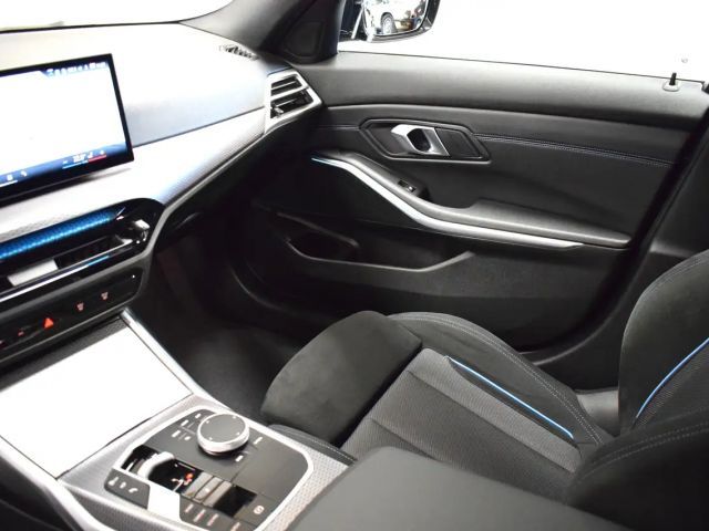 BMW 320 320d M-Sport Sedan