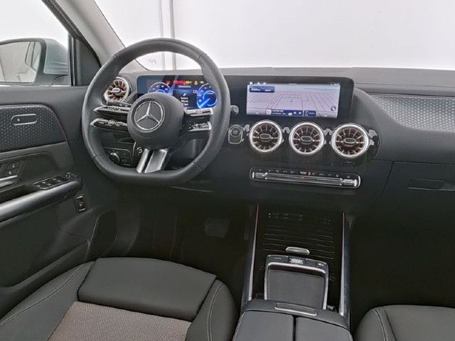 Mercedes-Benz EQA 300 4MATIC
