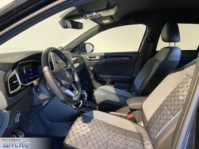 Volkswagen T-Roc 1.5 eTSI DSG R-Line