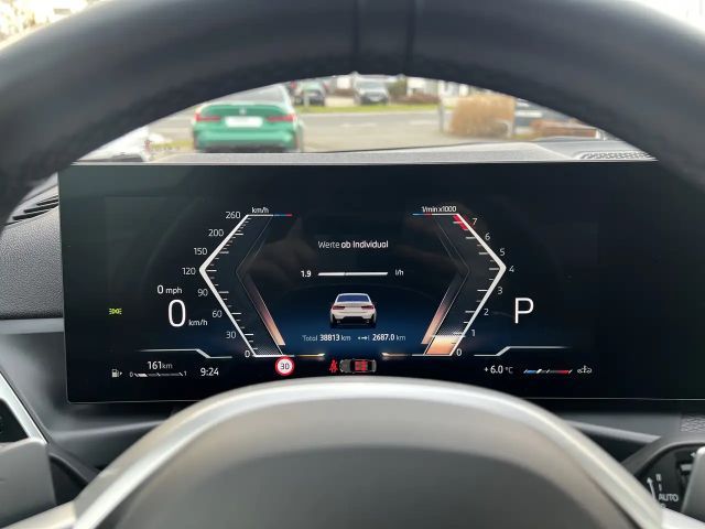 BMW 320 320i M-Sport Sedan