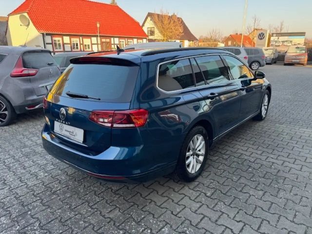 Volkswagen Passat 1.5 TSI Business DSG Variant
