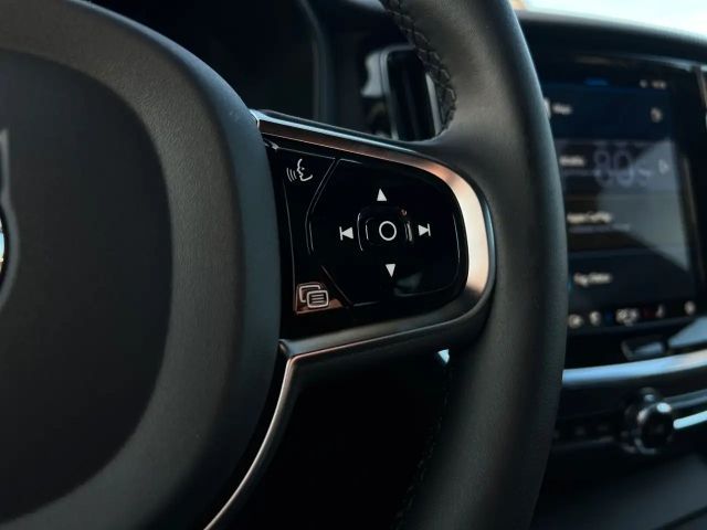 Volvo V60 Cross Country AWD Plus