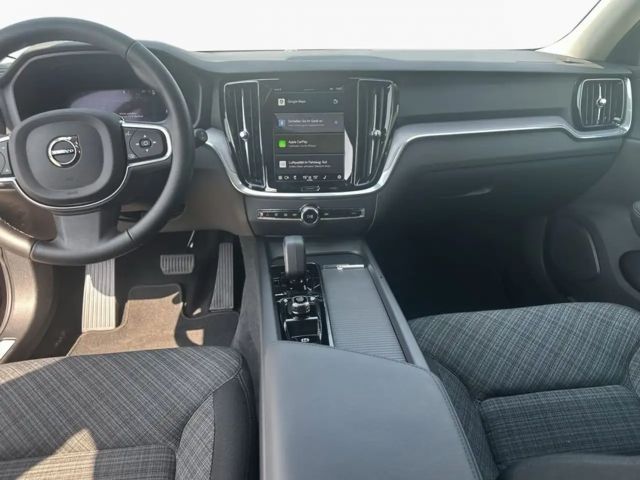 Volvo V60 Core