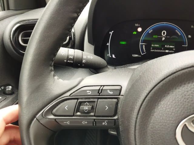 Toyota Yaris Active Hybride VVT-i