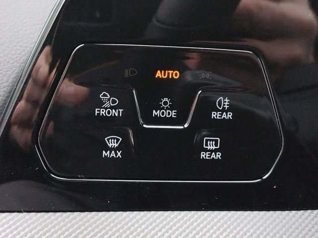 Volkswagen Golf DSG Sport