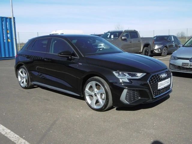 Audi A3 35 TFSI S-Line Sedan Sportback