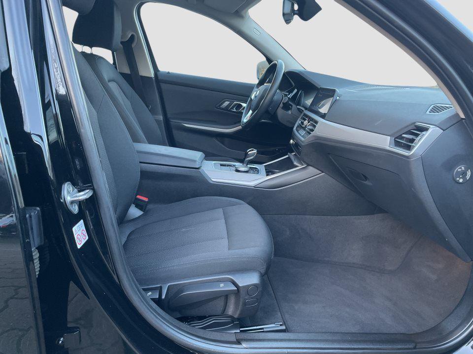 BMW 320 320e Touring