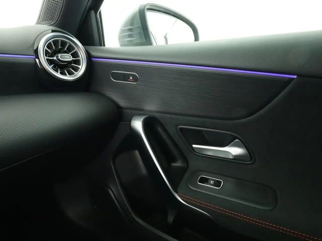 Mercedes-Benz A 200 AMG Line