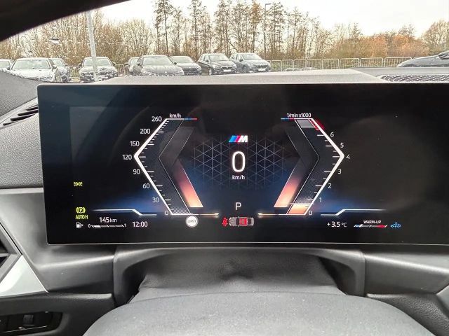 BMW 320 320i M-Sport Sedan