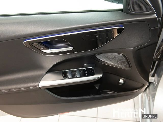 Mercedes-Benz C 180 AVANTGARDE Sedan