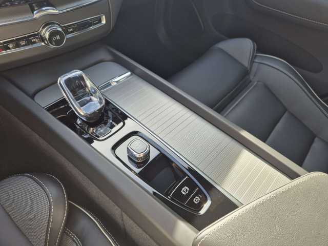 Volvo XC60 AWD Dark Plus Recharge T6