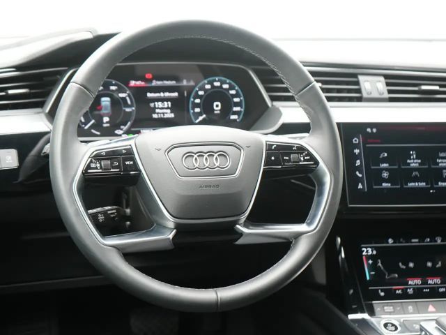 Audi Q8 e-tron LEDER NAVI HUD VIRT CARPLAY SHZ PANO