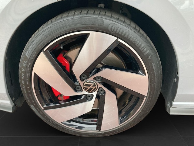 Volkswagen Golf DSG GTI Style