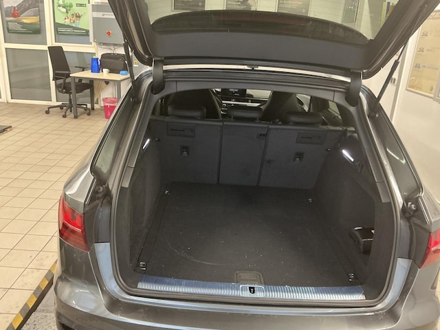 Audi A4 40 TFSI Avant S-Line S-Tronic