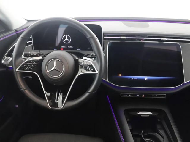 Mercedes-Benz E 200 AVANTGARDE Estate