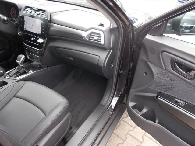 SsangYong Tivoli Grand Blackline 1.5T Navi LED Alu18" Sitzh. Kamera