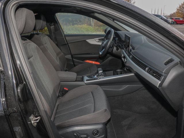 Audi A4 40 TFSI Avant S-Tronic