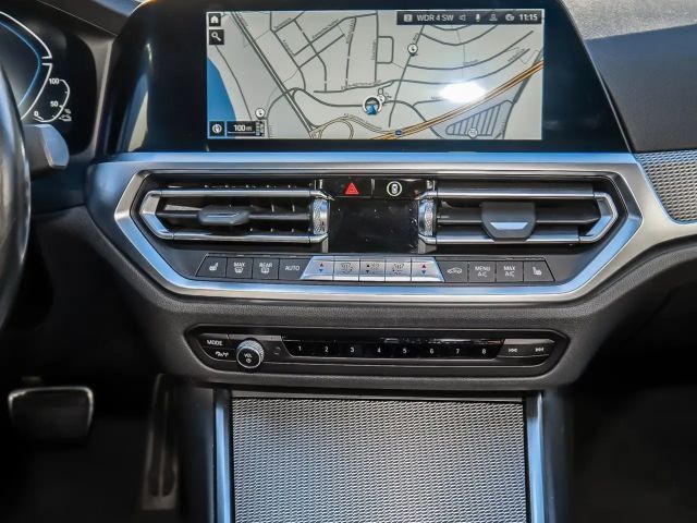 BMW 320 320e M-Sport Sedan